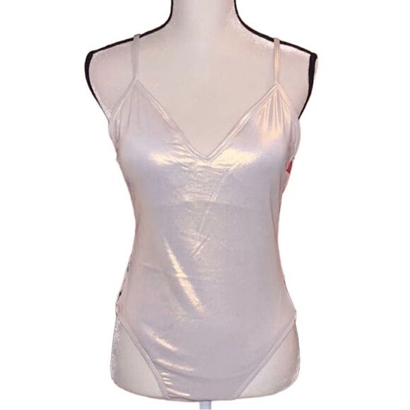 NY&Co Side O-Ring One-Piece Swimsuit - Picture 2 of 12